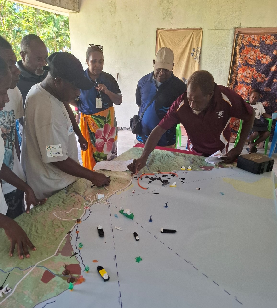 Using maps to simulate an oil spill event and plan how to respond